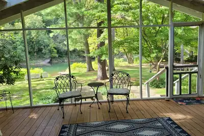 Image de Water Front Cottage on Pine Creek Gorge and Rail Trail!