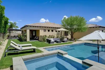 Large Yard, Real Grass, Open Floor Plan, Pool Table - Total Privacy!