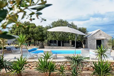 Image de Maison Sweet Dreams (42252-K1) - Pucisca - île de Brac