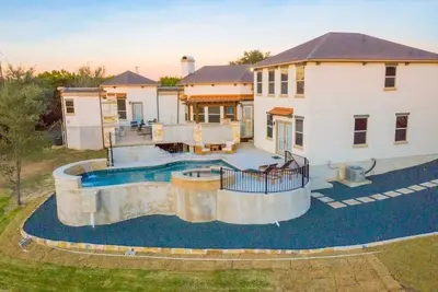 Image de 7 Bedroom | Sleep 26 | Pool | Hot Tub | Pool Table