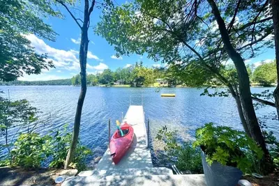 Image de Cottage on Lake Saint Catherine