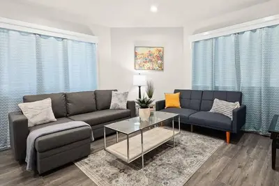 Image de ★Stylish & Charming ~ 15min to Downtown La ~ Pkg★