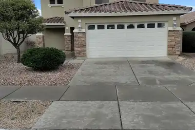 Image de Can host up to six  people