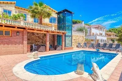 Villa Dolce Vita, au centre et dans le même temps situé dans un quartier résidentiel calme!
