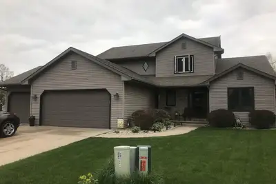 Image de Beautiful and Quaint Neighborhood within 10 min of Eaa