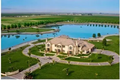 Image de Vista Del Lago: Lake, Pool, Spa and more!