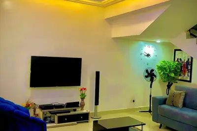 Image de Beautiful furnished 2 bedroom house in Abuja, Fct, Nigeria - Six Star