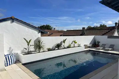 Image de Belle villa calme avec piscine privée