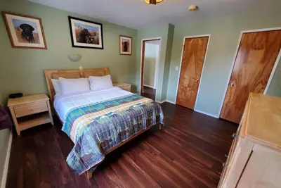 Image de {Forget-Me-Not Inn} Alaskan Waterfront Vacation Rental (Eagle Suite)