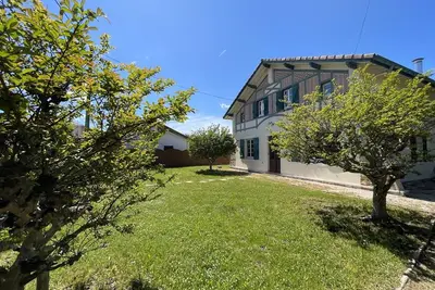 Image de Villa spacieuse pour 9 pers, Ă 5 min de la plage, jardin, Bbq, wifi, parking, parfait pour familles/amis