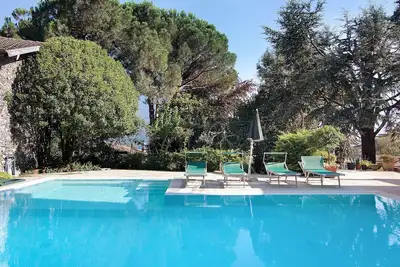 Image de Maison de vacances Villa Eden Piscine à remous avec vue sur le lac, Wi-Fi et Terrasse