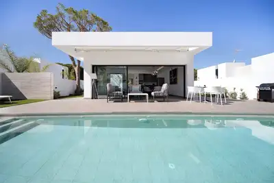 Image de Andrea Sea Villa avec piscine privée, gym et Wi-Fi