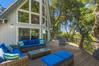 Image de Alexander Valley Russian River Home for 8, Spa, WiFi, Bbq, bocce, vineyard