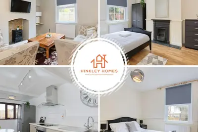 Image de Centrally Tucked Away Private 4bed - Free parking!