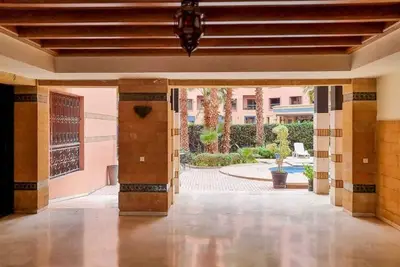 Image de 🌴 Relax modern pool near Menara Mall