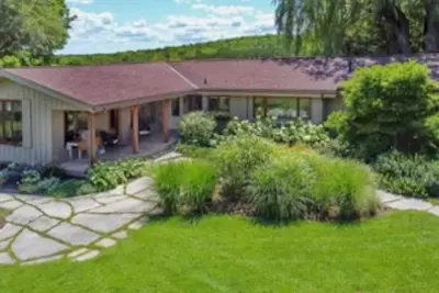 Image de Luxury country home in Mulmur Hills Ontario