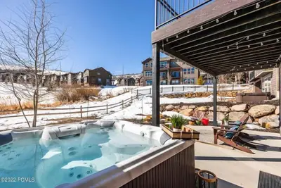 Image de Gorgeous Mountain Home, Private Hot Tub, Amenities Galore, Minutes to Historic Main Street!