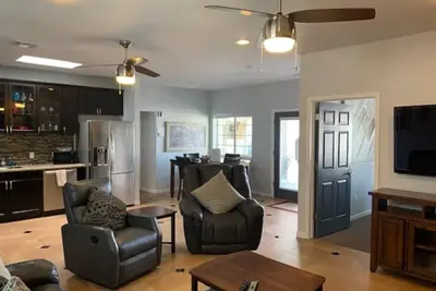 Image de Cozy, Quiet, Beautiful Casita - Heated Pool/Hot Tub and Mini Golf