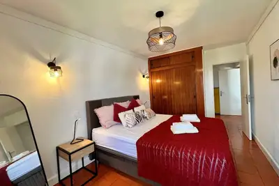 Image de ARMAÇÃO De PÊRA Brightness 2 With Pool by Homing