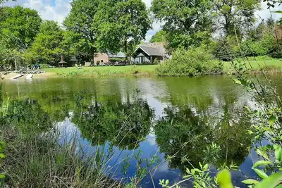 Image de Converted farmhouse on estate with swimming + fishing pond, jacuzzi/sauna (paid)