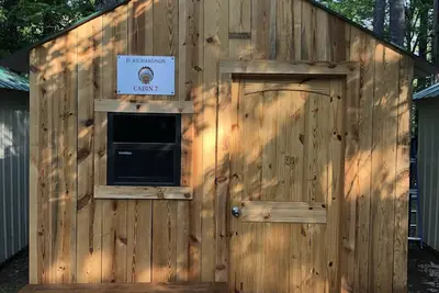 Image de Cabin 8 - Rustic Mountain Cabin Rental - Up to 3 persons