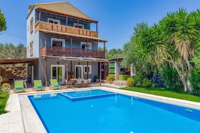 Image de Villa Liostasi by Villa Plus