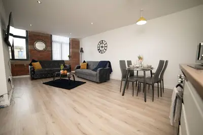 Image de Appartement-Prestige-Salle de bain et douche-Vue sur Rue