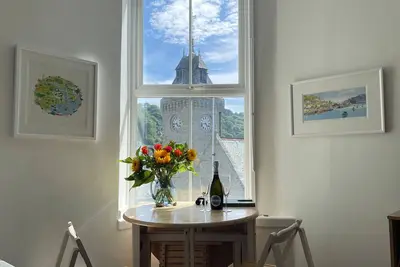 Clock Tower View, family friendly, character holiday cottage in Looe