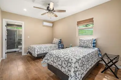 Image de OakStone Bunkhouse - Bradley country retreat