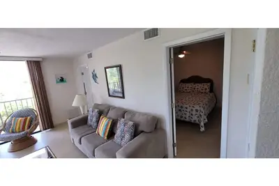 Image de Updated Gated Beachfront Condo with all amenities