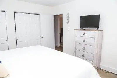 Image de Private Brigantine Cottage steps from the ocean1