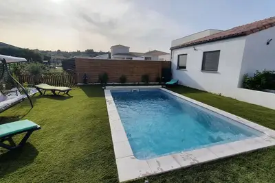 Image de 1 villa pour différentes activités