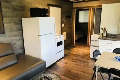 Image de Lake front cottage on Lee River Road / Lac du Bonnet