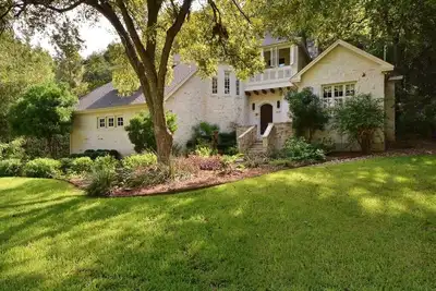 Image de Rivercrest Oasis on Lake Austin with Private Dock, Pool & Hot Tub