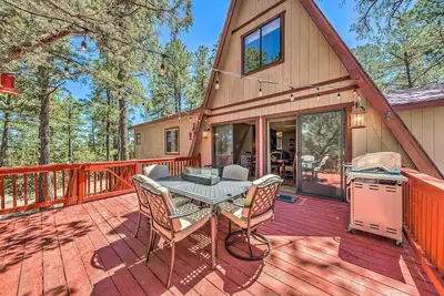 Image de Pet-Friendly Ruidoso Cabin w/ Deck & Grill!