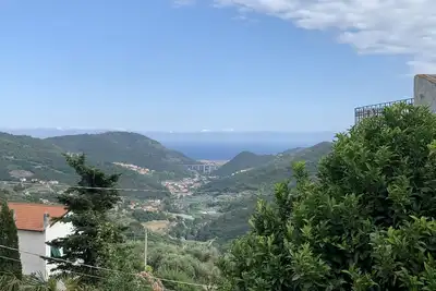 Image de Sea view house with garden