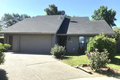 Image de Quiet, relaxing and specious home in cul-de-sac