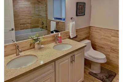 Image de Luxury❤️Pasadena 2b2b modern style! can’t miss 🌻