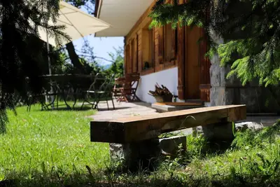 Image de Merveilleuse maison de vacances privée pour 12 personnes avec Wifi, balcon et parking