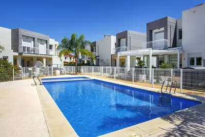 Image de Magnifique maison de vacances avec climatisation, piscine, Wifi, Tv, patio et parking