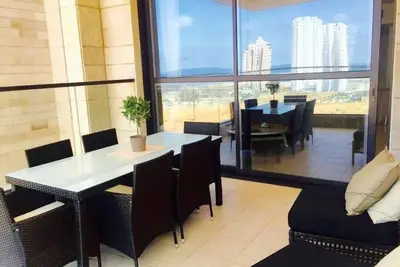 Image de Luxueux appartement de 5 pièces proche mer