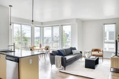 Modern Bellevue 2br w/ Gym & W/D, near Spring District, by Blueground
