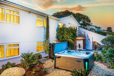Image de Southend, Riverside - a detached house that sleeps 8 guests in 4 bedrooms