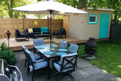Image de Modern and relaxing cottage, steps from the beach, short drive to Niagara Falls!