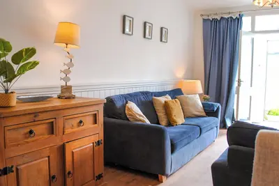 Image de Paddler'S Rest, pet friendly, country holiday cottage in Hope Cove