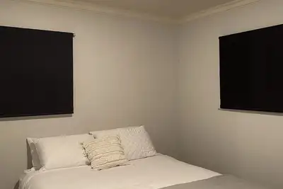 Image de Cosy 2 Bedroom home, walking distance to Ac baths.