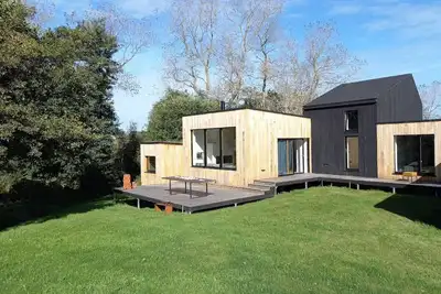 Image de Villa neuve en bois avec Wifi et jardin, à proximité de la plage de Trestraou, Perros-Guirec