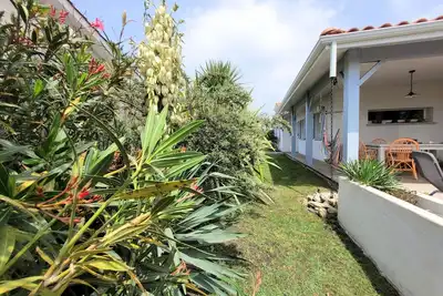 Image de Maison cosy à deux pas du centre de Bisca bourg