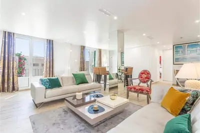 Image de Apartment in the center of Alicante and 100 meters from the beach.