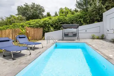 Image de Private apartment with swimming pool just 1. 2 klm from the beach!